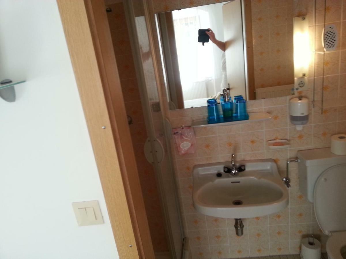 Privatzimmer Dimitrova อุลริสแบร์ก ภายนอก รูปภาพ